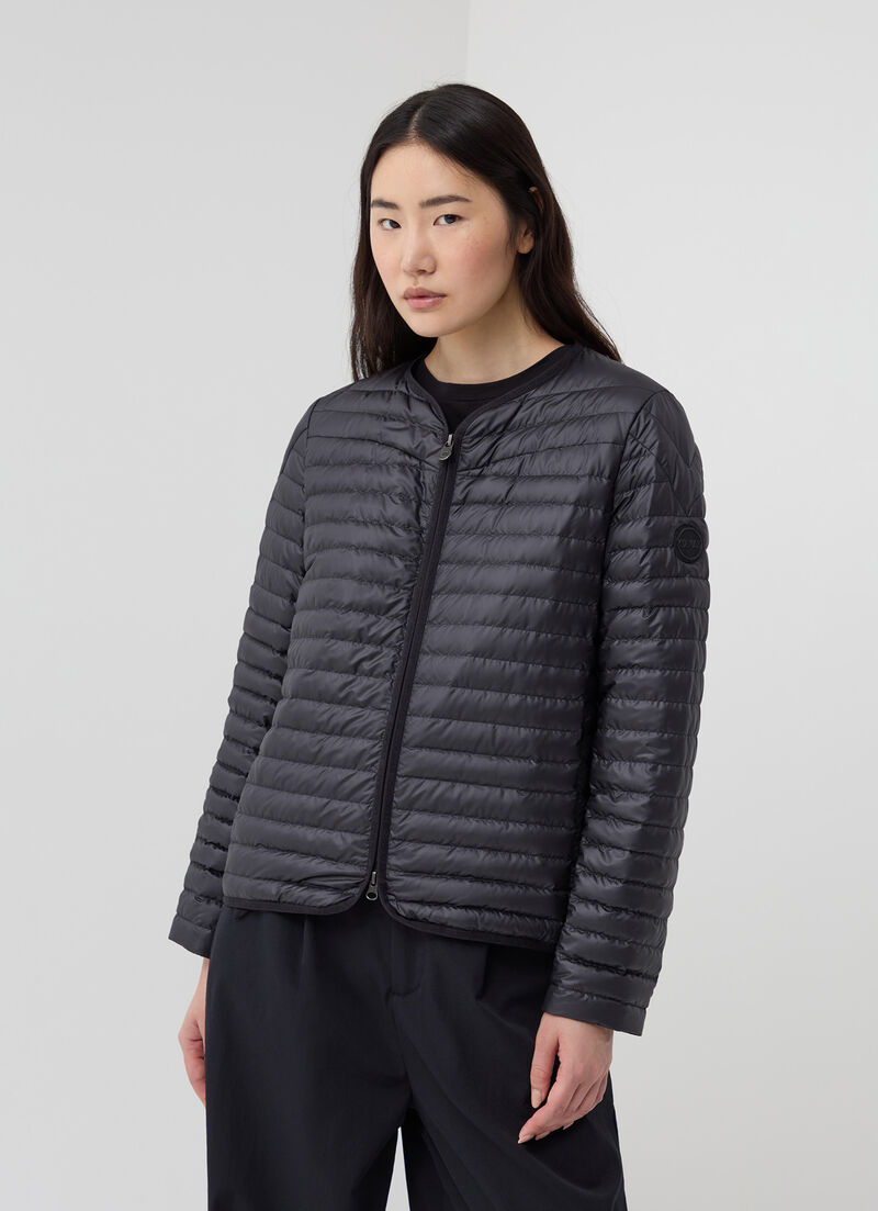 Lightweight down jacket with low-cut neck