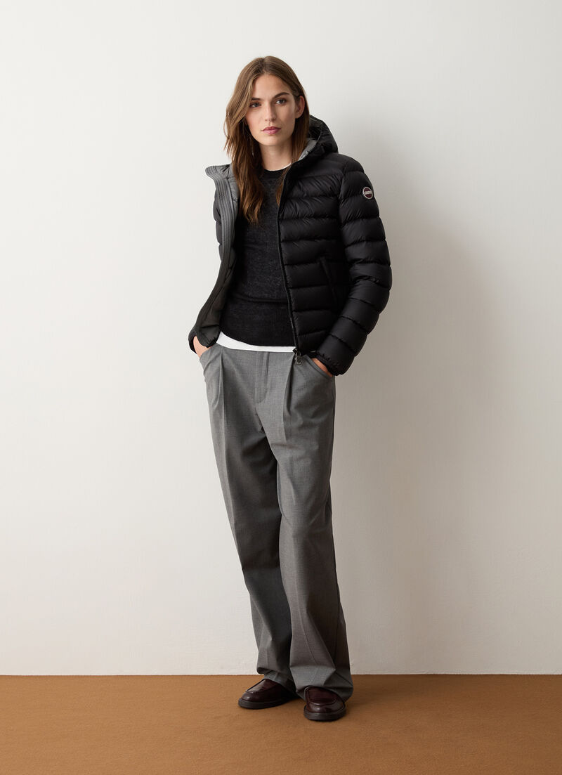 Short down jacket with attached hood