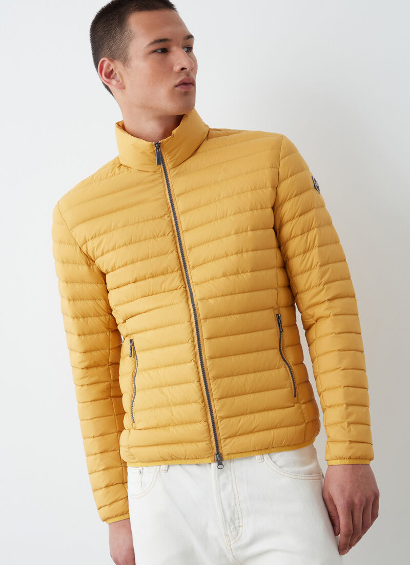 Sporty down jacket with padded collar