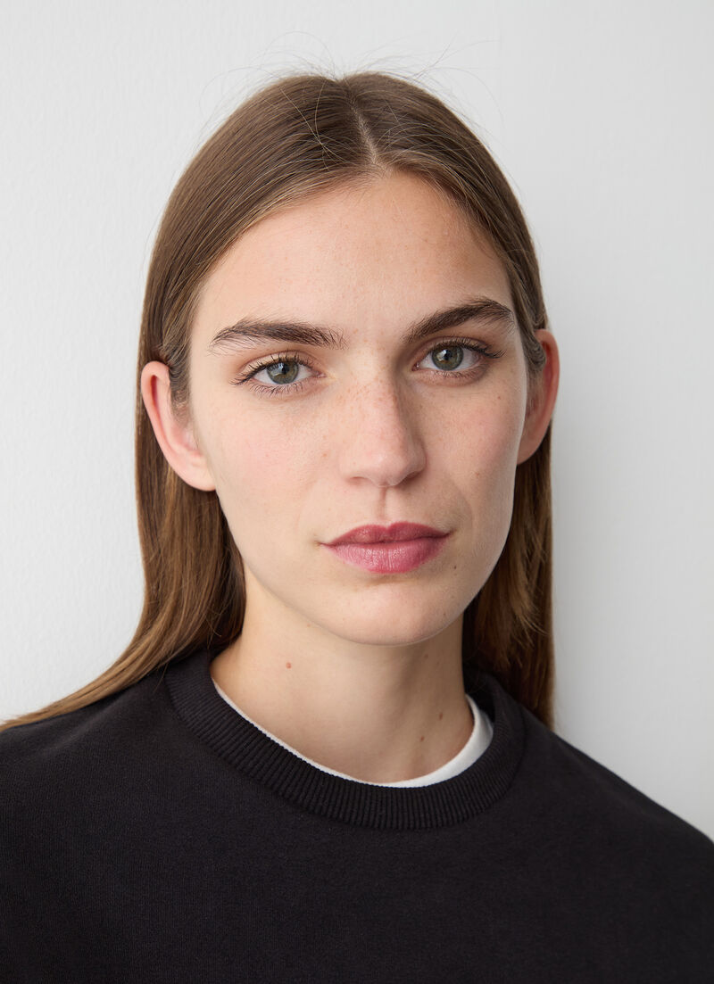 Crew-neck sweatshirt with darts