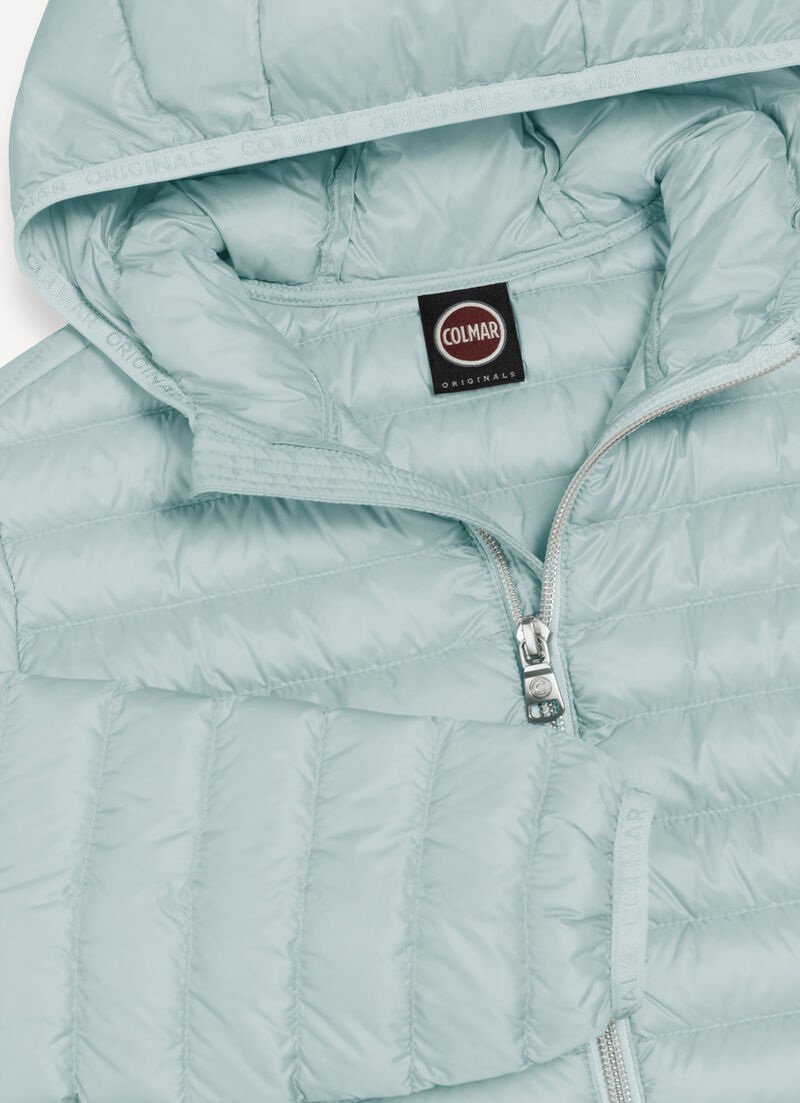 Short hooded down jacket