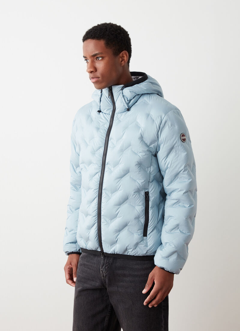 Short down jacket with seamless design