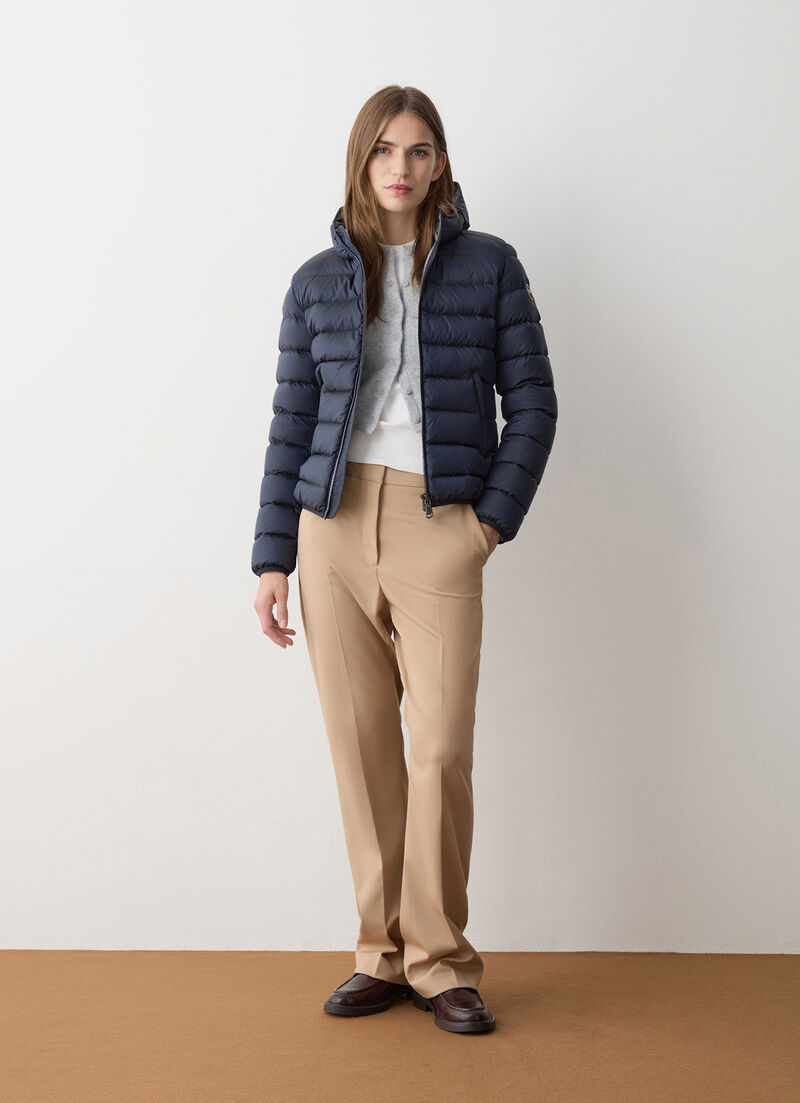 Short down jacket with attached hood