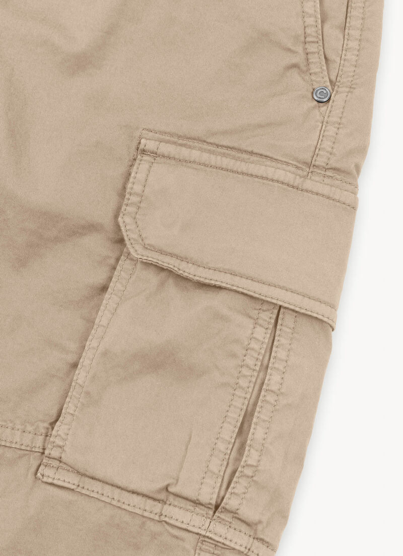 Cotton shorts with pockets