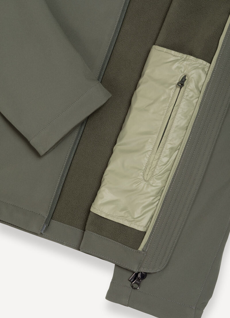 Autumn-weight softshell jacket