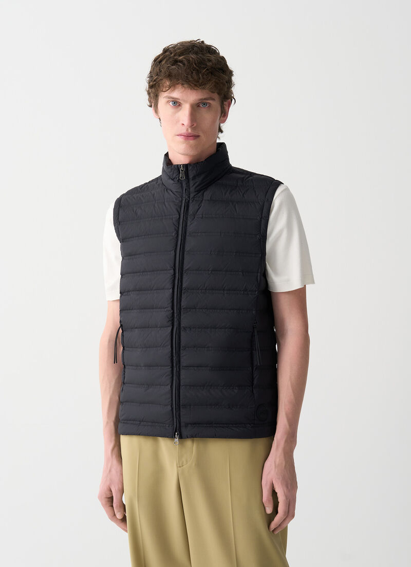 Seamless down-padded vest
