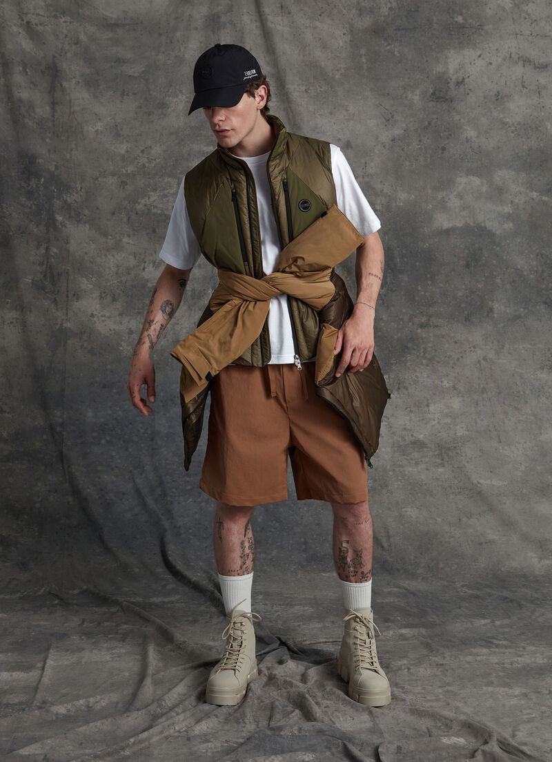 Bermuda shorts with zip back pockets