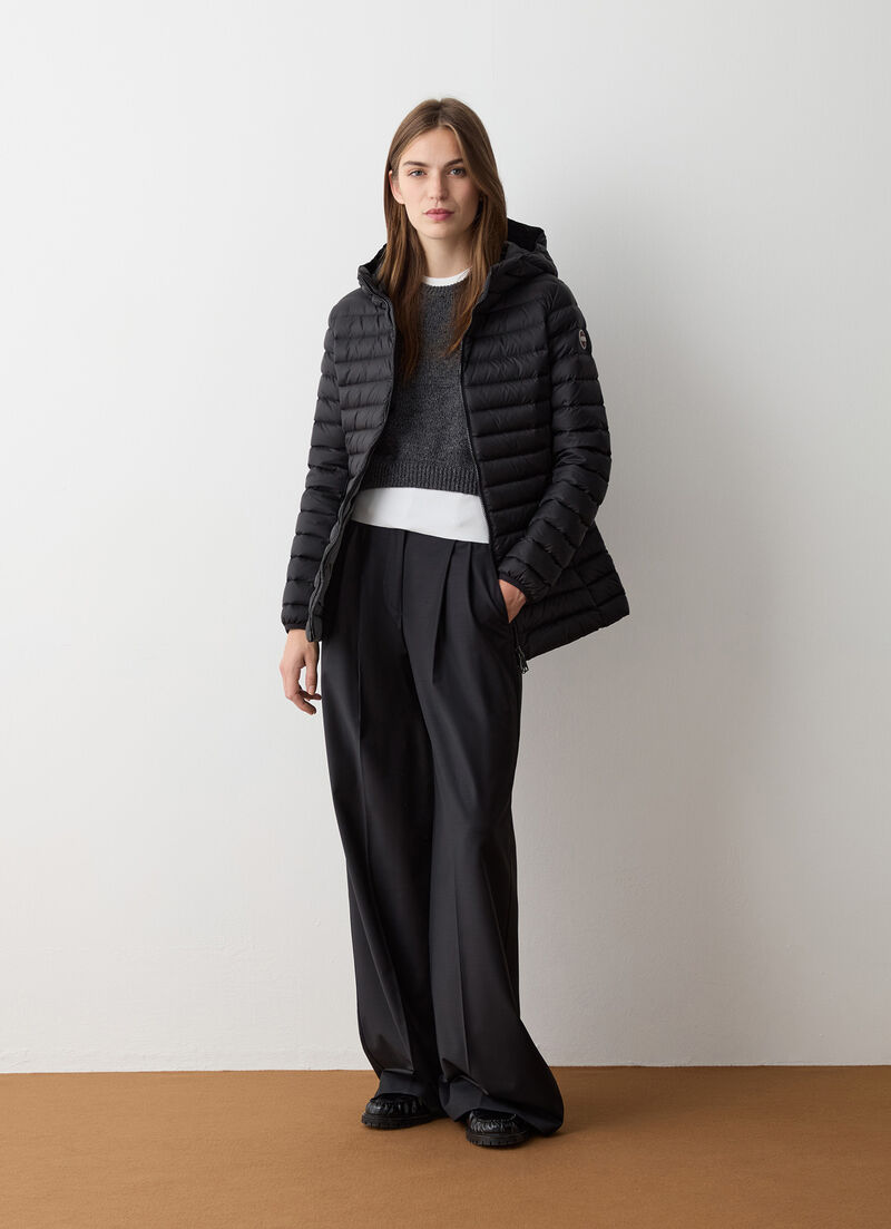 Fitted down jacket with hood