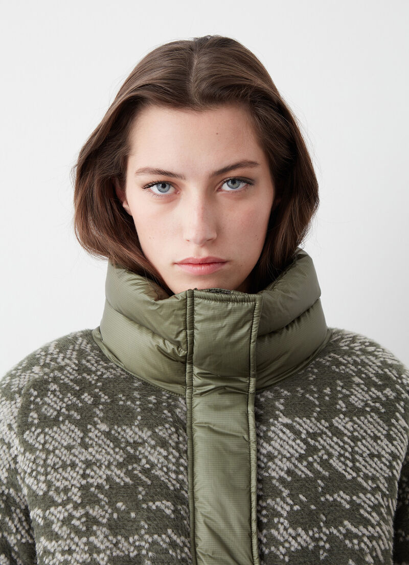 Jacquard down jacket with padded collar