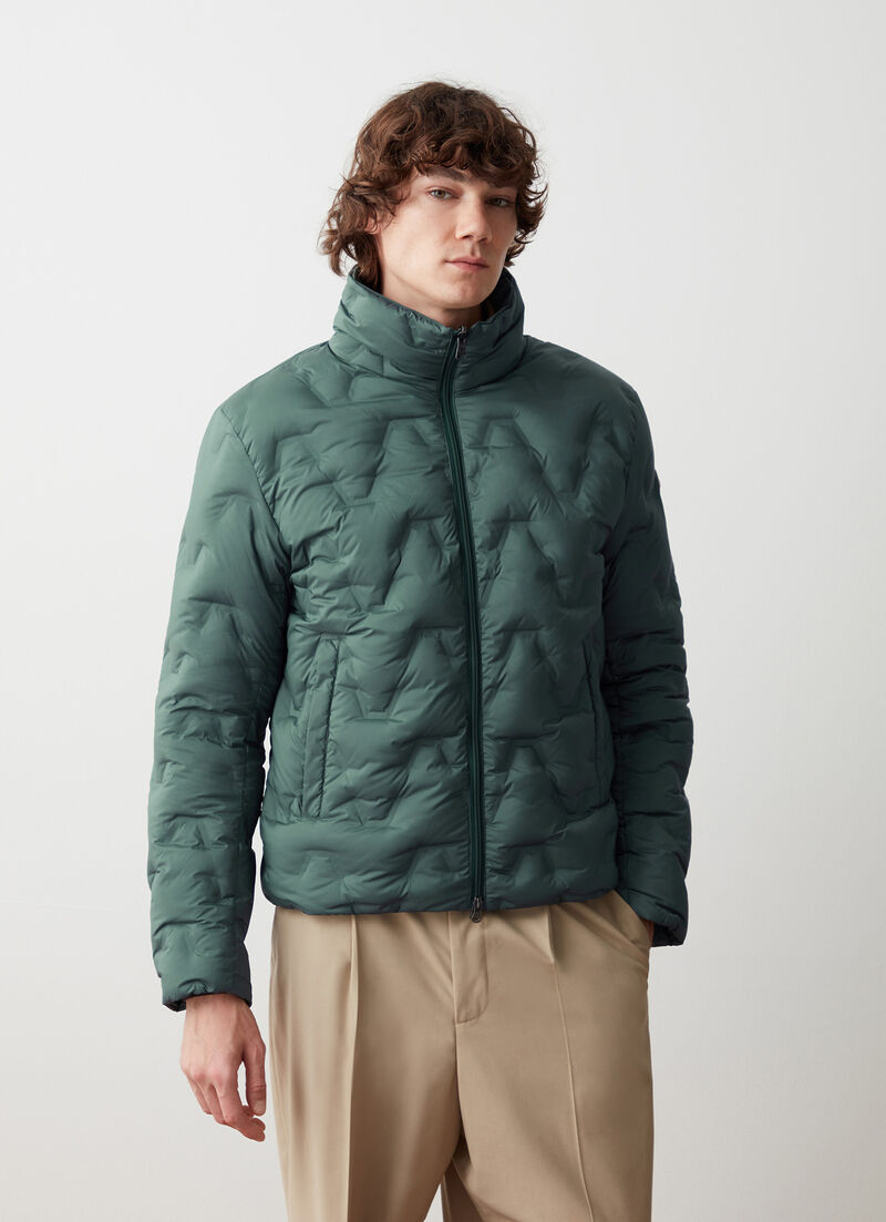 Reversible down jacket with seamless interior