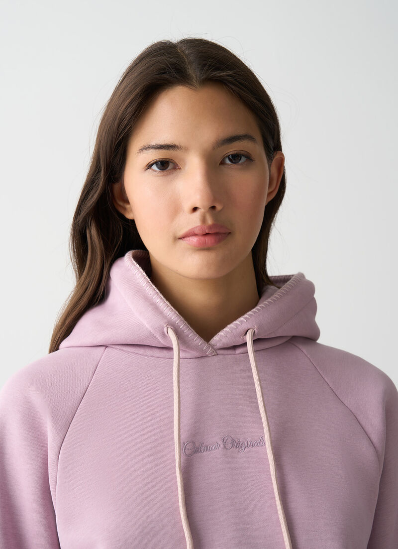 Hooded sweatshirt with embroidery