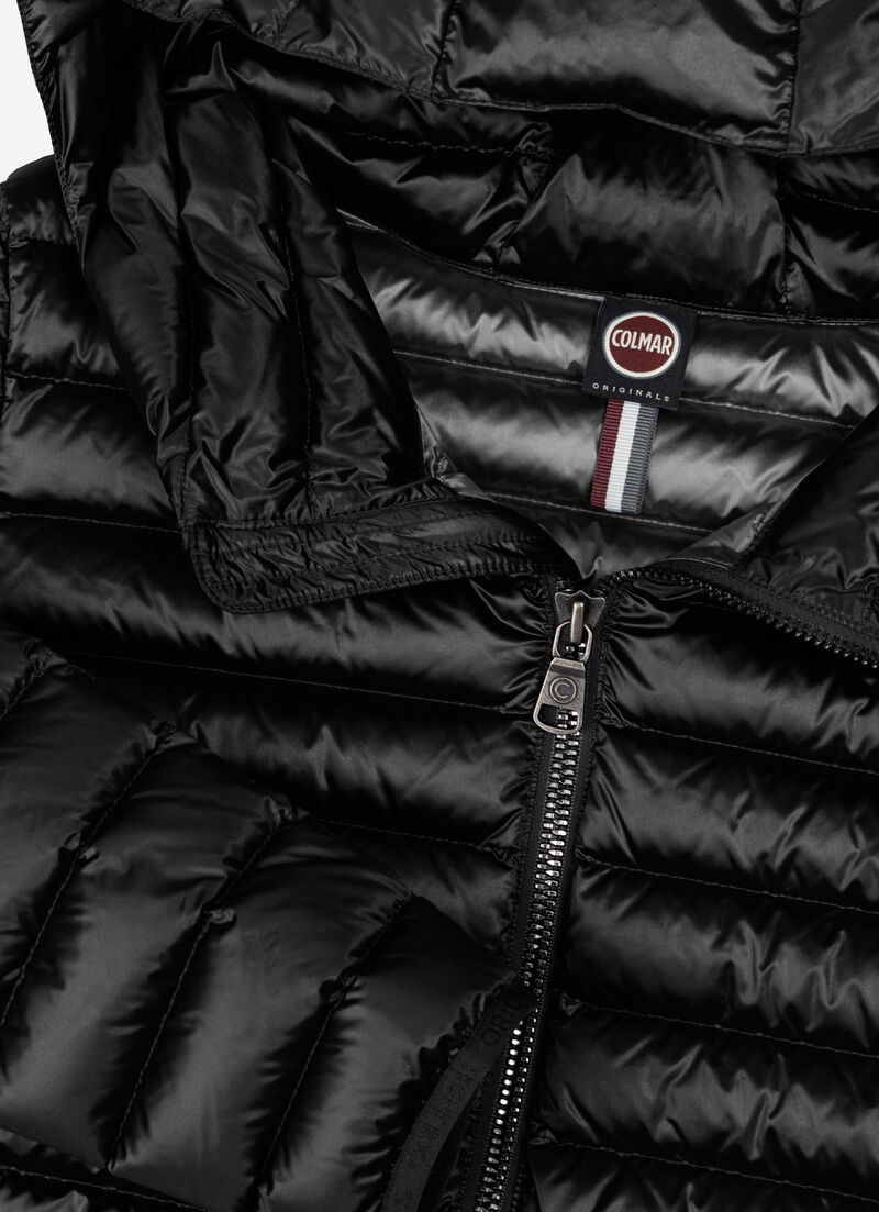 Fitted down jacket with hood