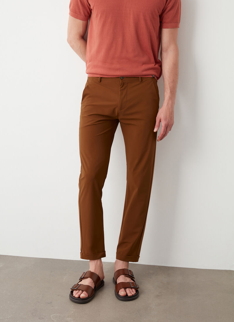 Easy care lightweight trousers with turn-ups