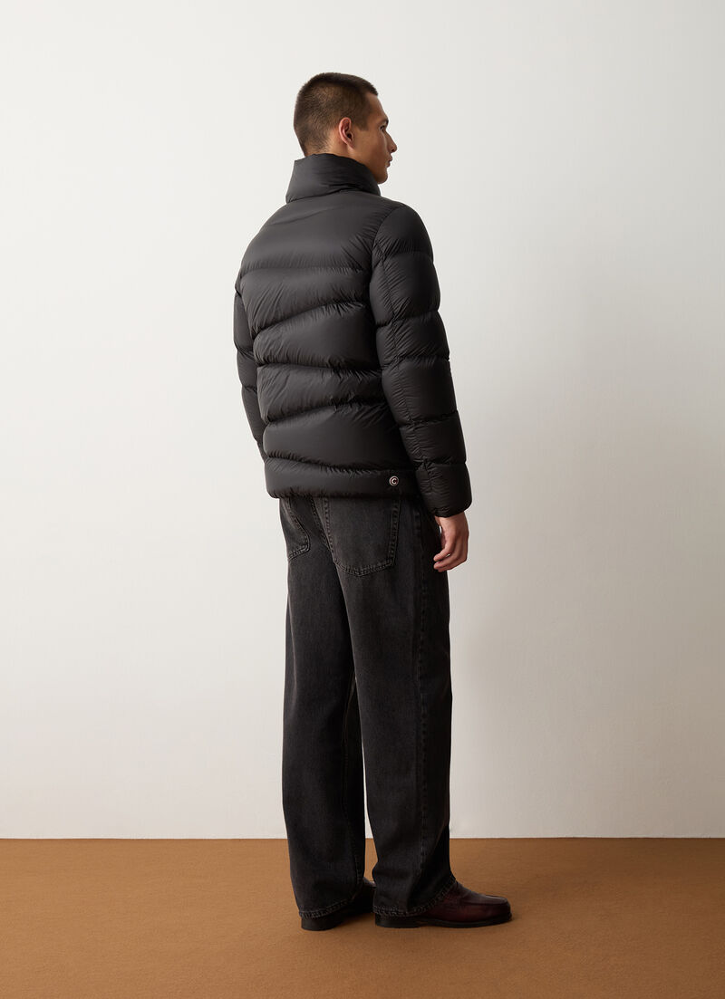 Ripstop nylon down jacket with wavy quilting