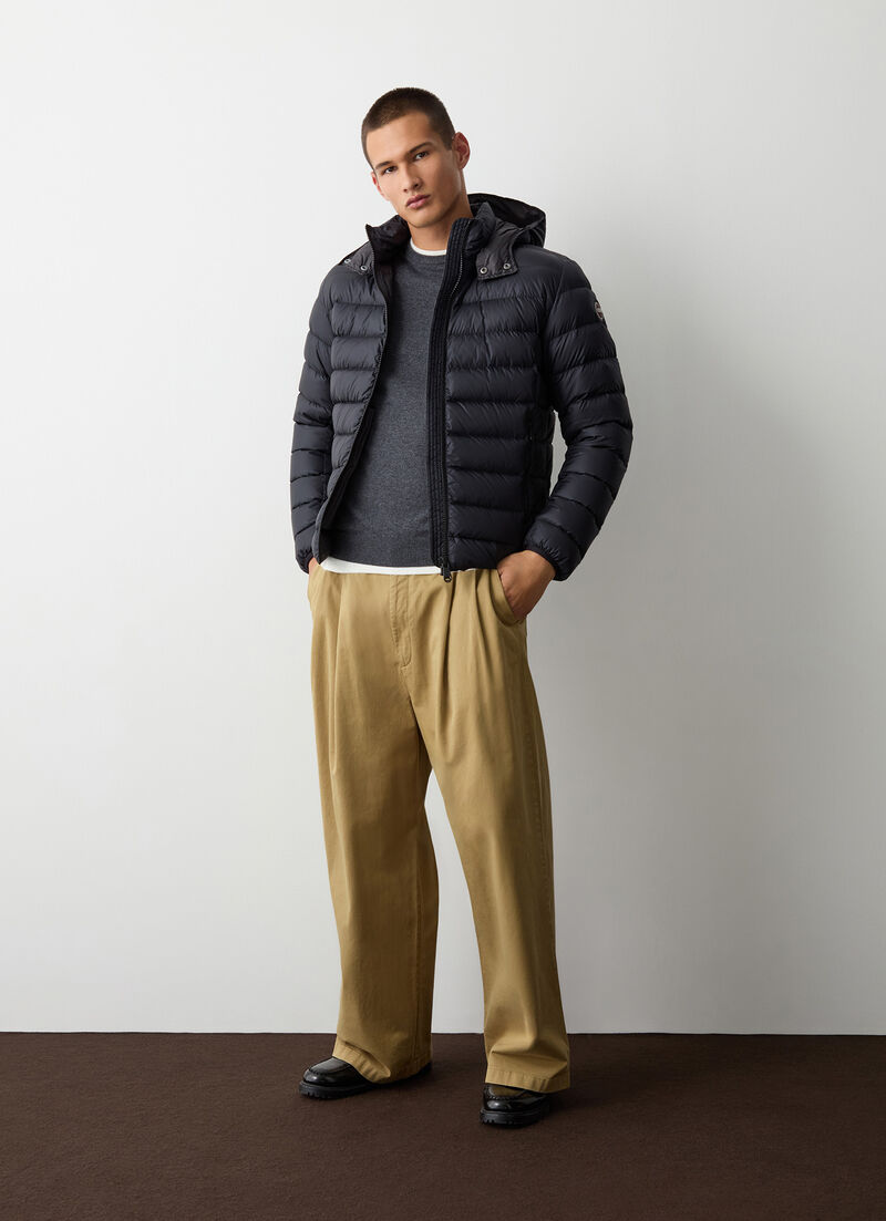 Sporty down jacket with detachable hood