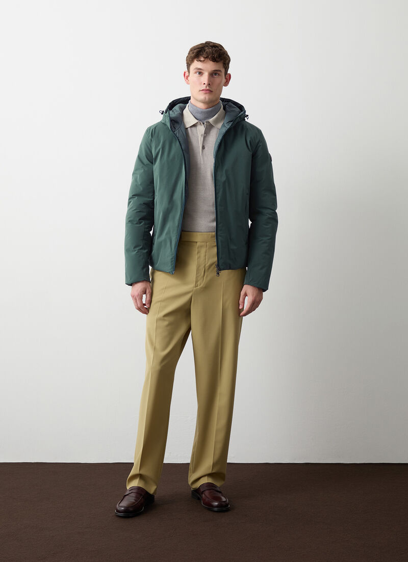 Reversible down jacket with seamless interior