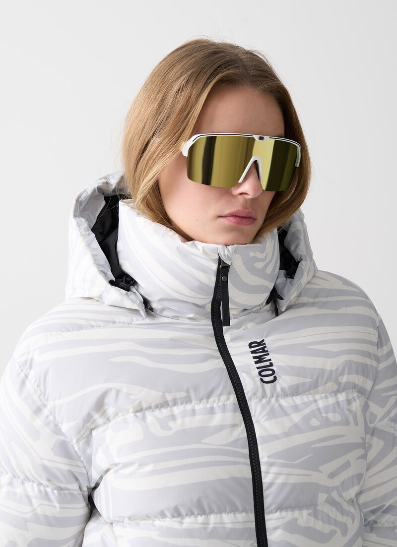Scratchy padded ski jacket