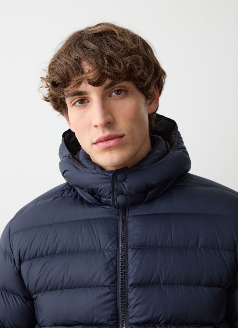 Sporty down jacket with detachable hood