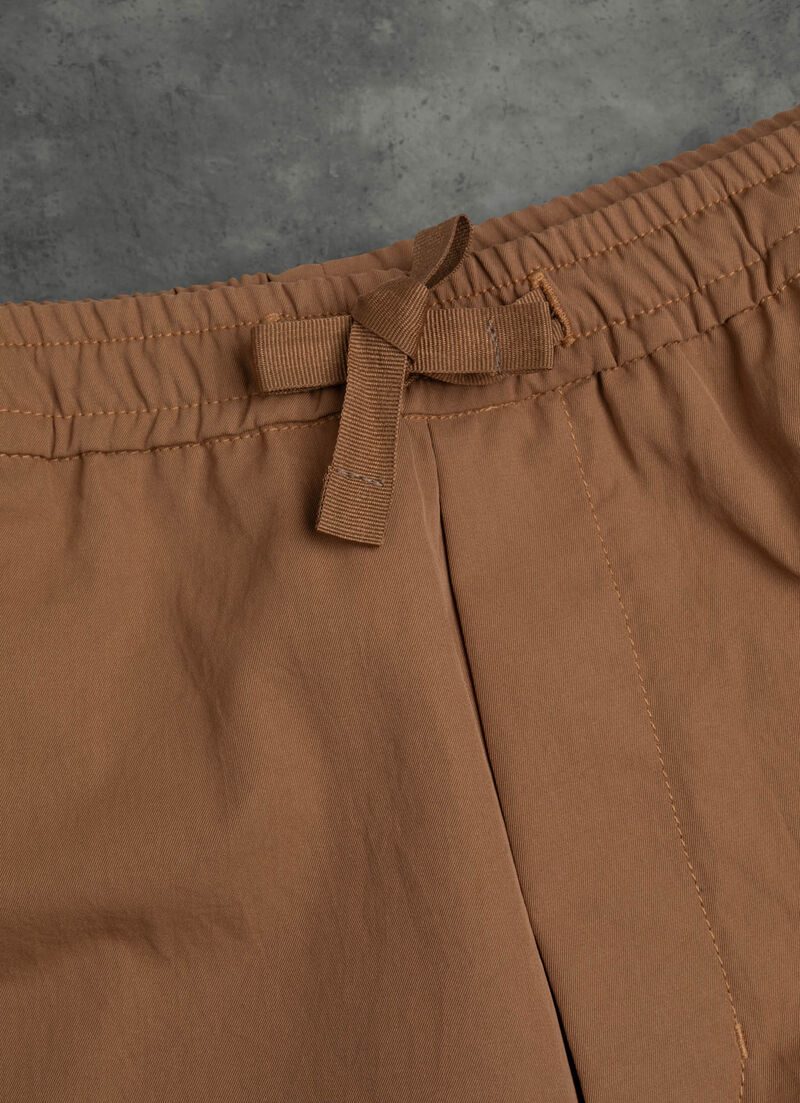 Bermuda shorts with zip back pockets