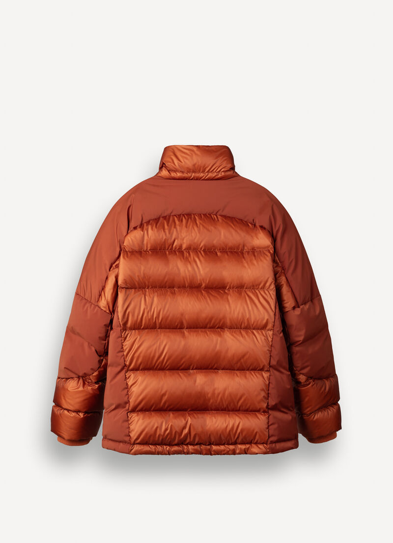 Down jacket with enveloping collar
