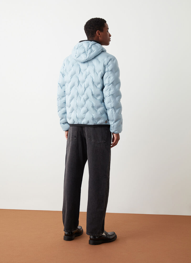 Short down jacket with seamless design