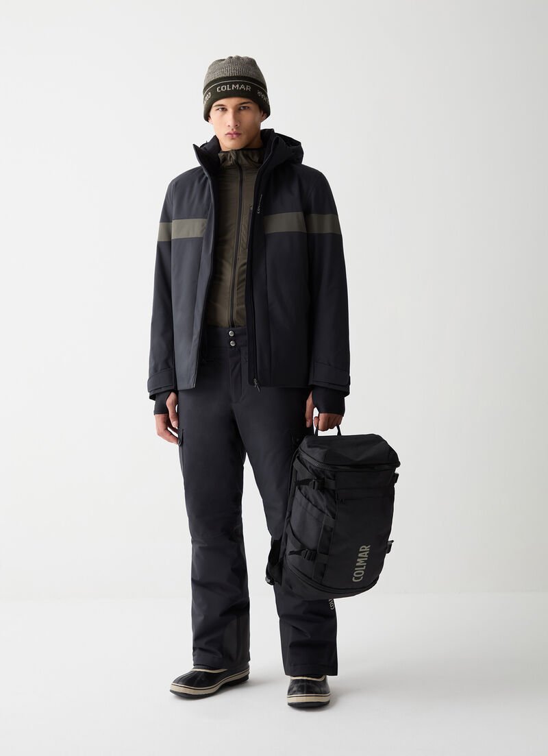 Ski jacket with two-tone insert