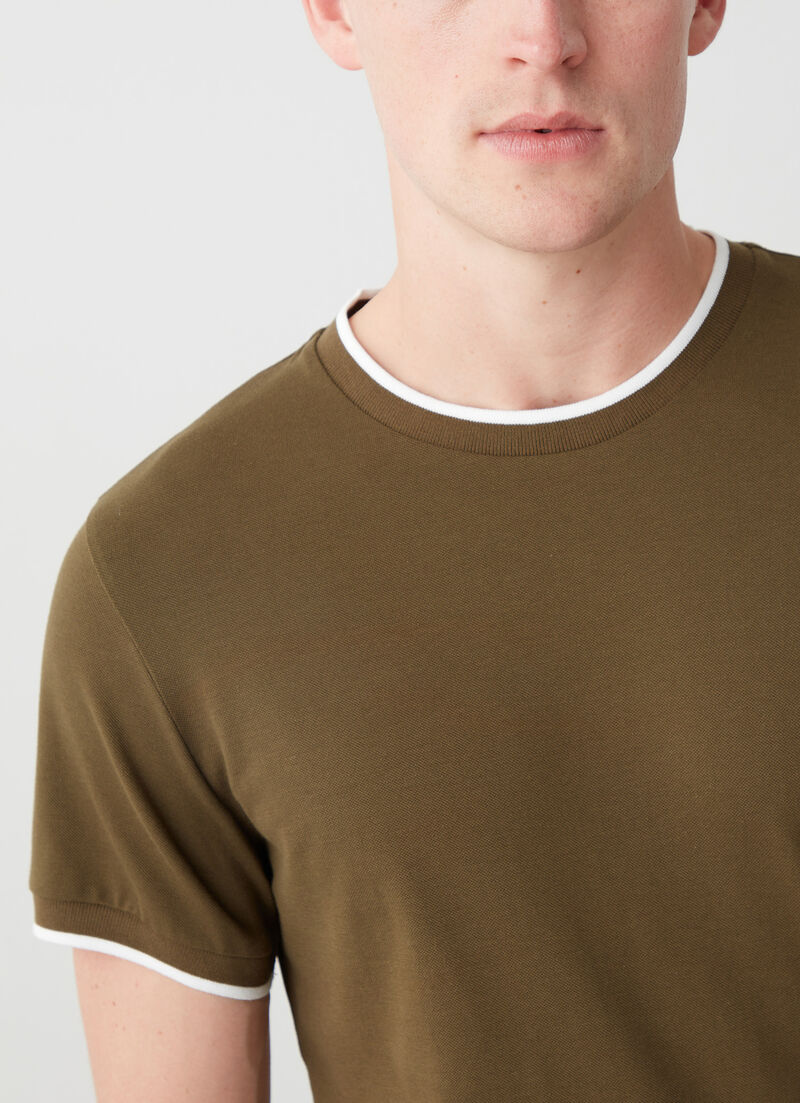 Piqué T-shirt with contrasting stripe
