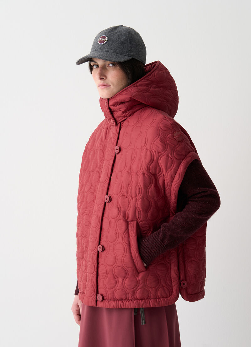 Lightweight teardrop-quilted cape