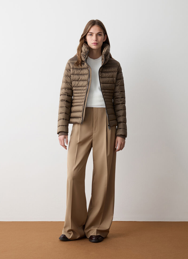 Fitted down jacket with knit cuffs