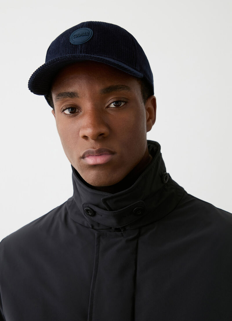 Waterproof coat with seamless interior