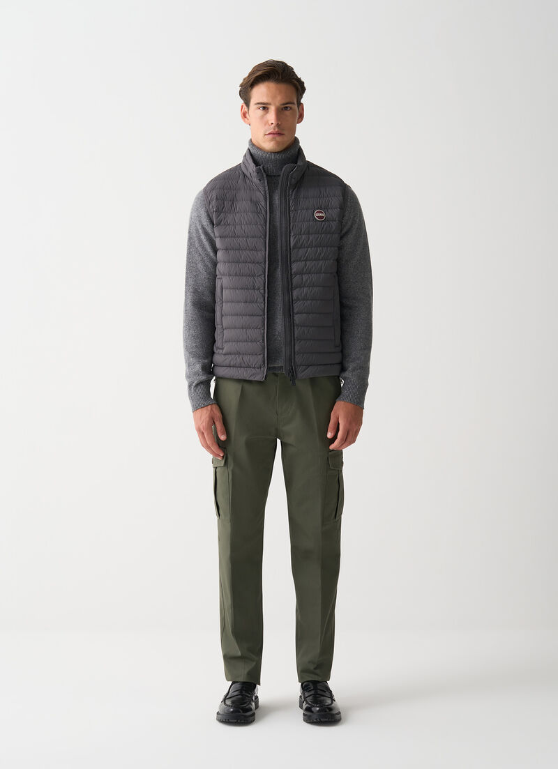 Light down vest with drawstring