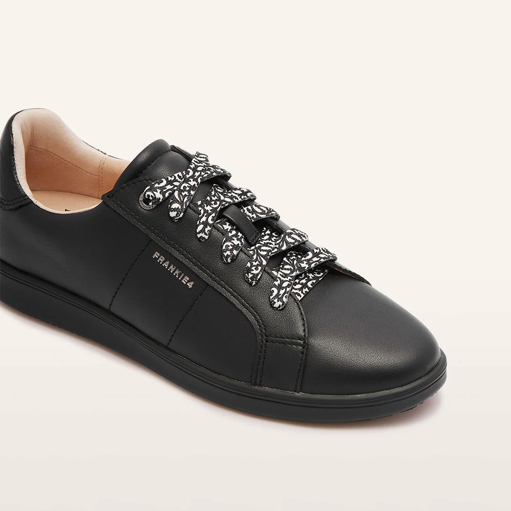 Jackie V Black/Black