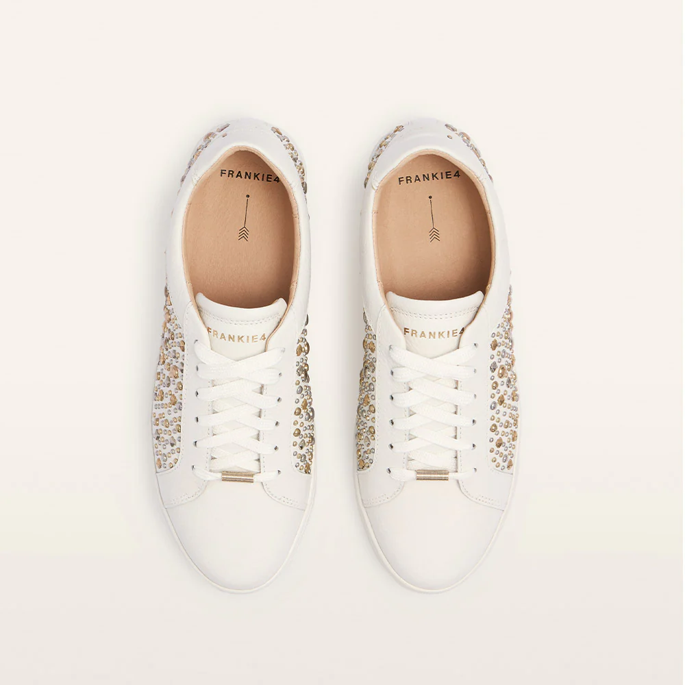 Mim V White Rock Stud