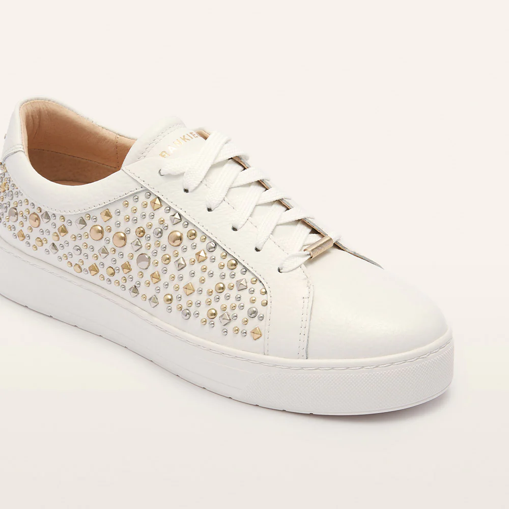 Mim V White Rock Stud