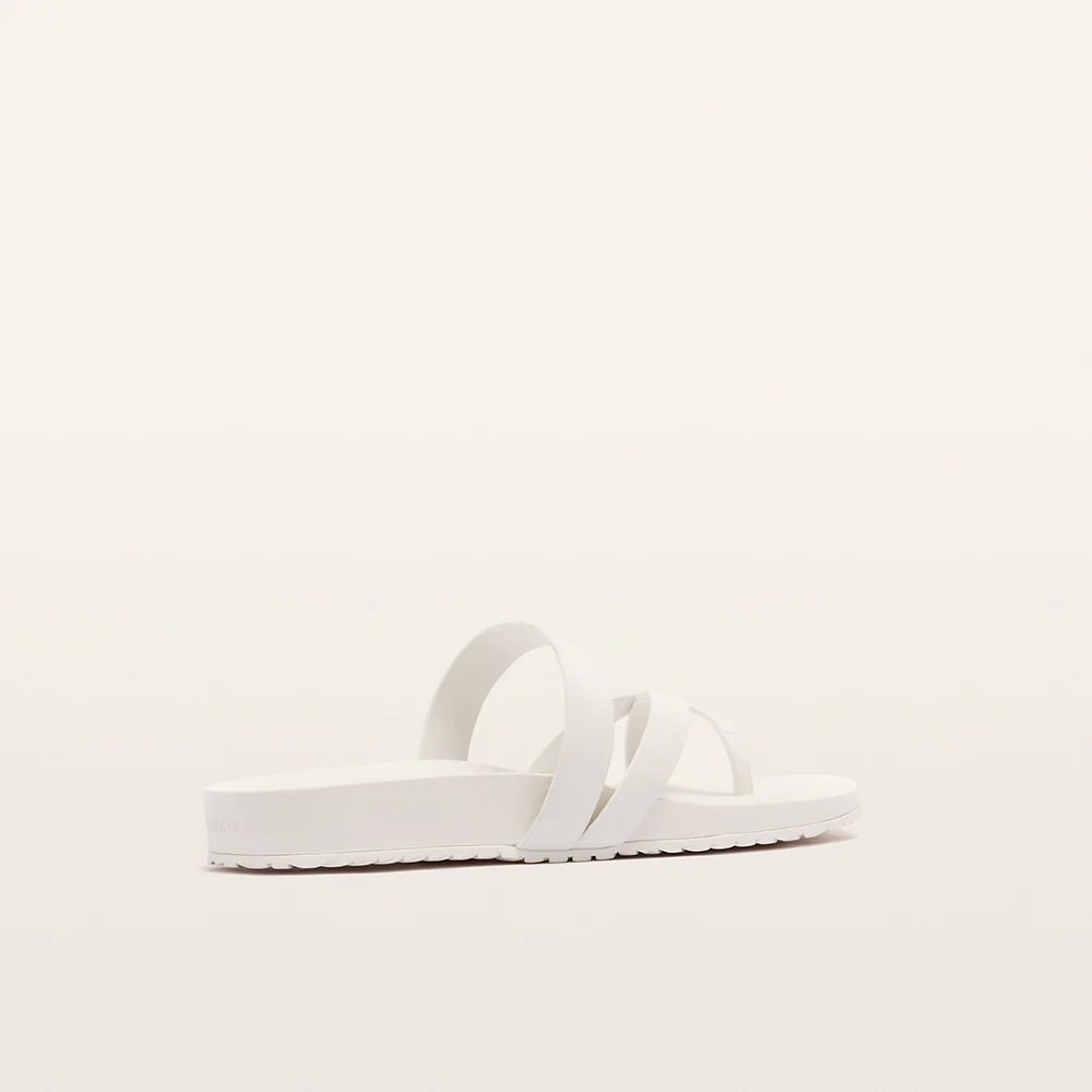 Isla Soft White