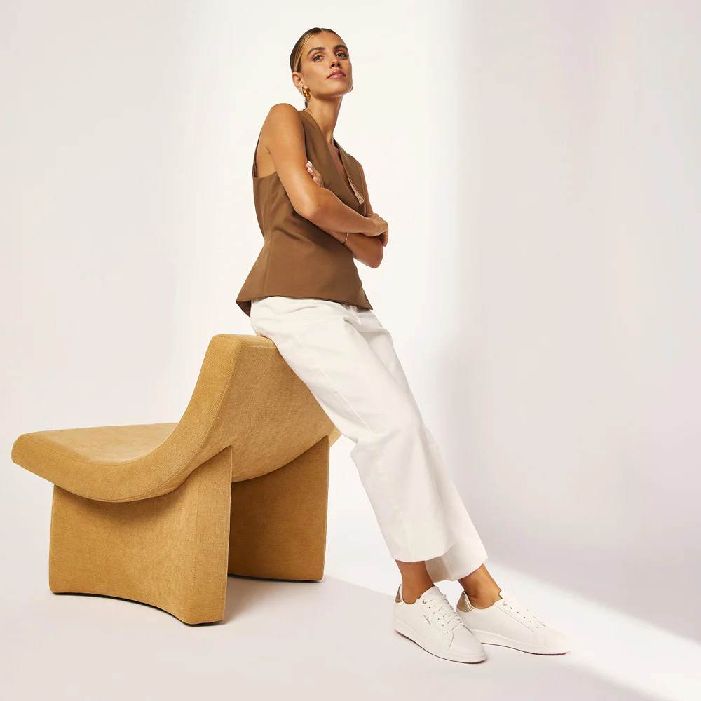 Jackie V White/Gold Grain