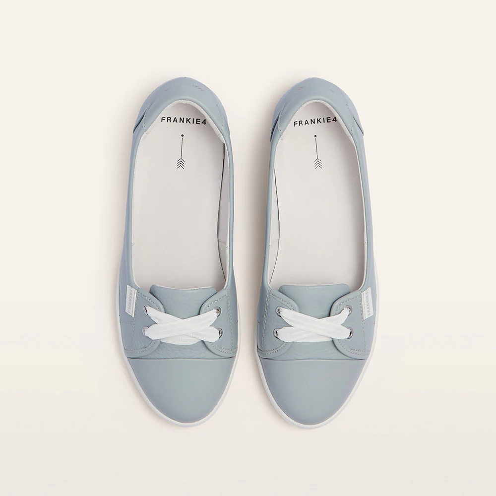 Hannah III Bluish Tumbled