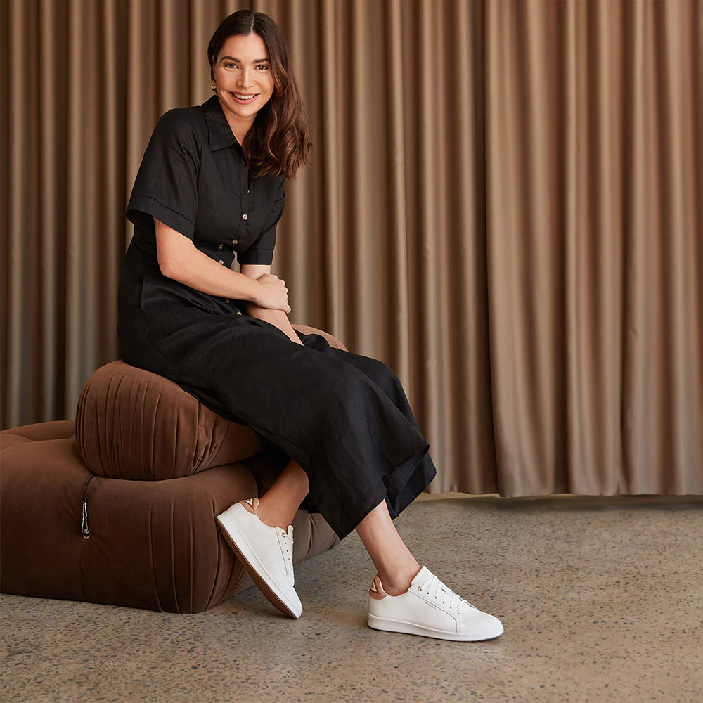 Jackie V White/Tan Mix