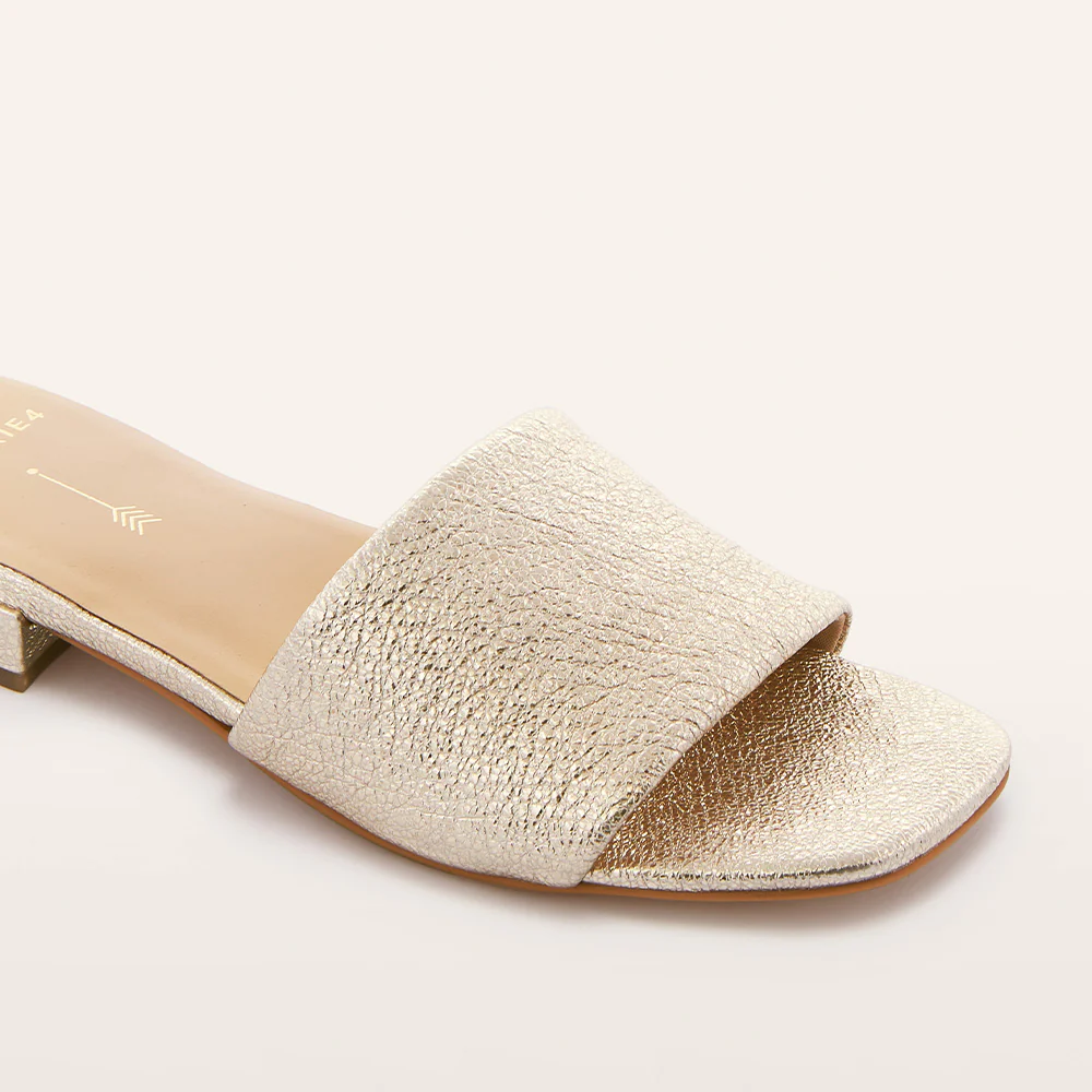 Aniston Gold Texture