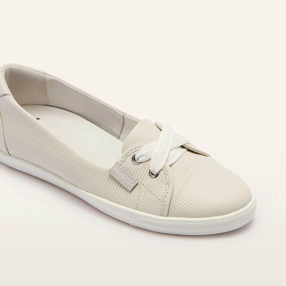 Hannah III Chalk Emboss