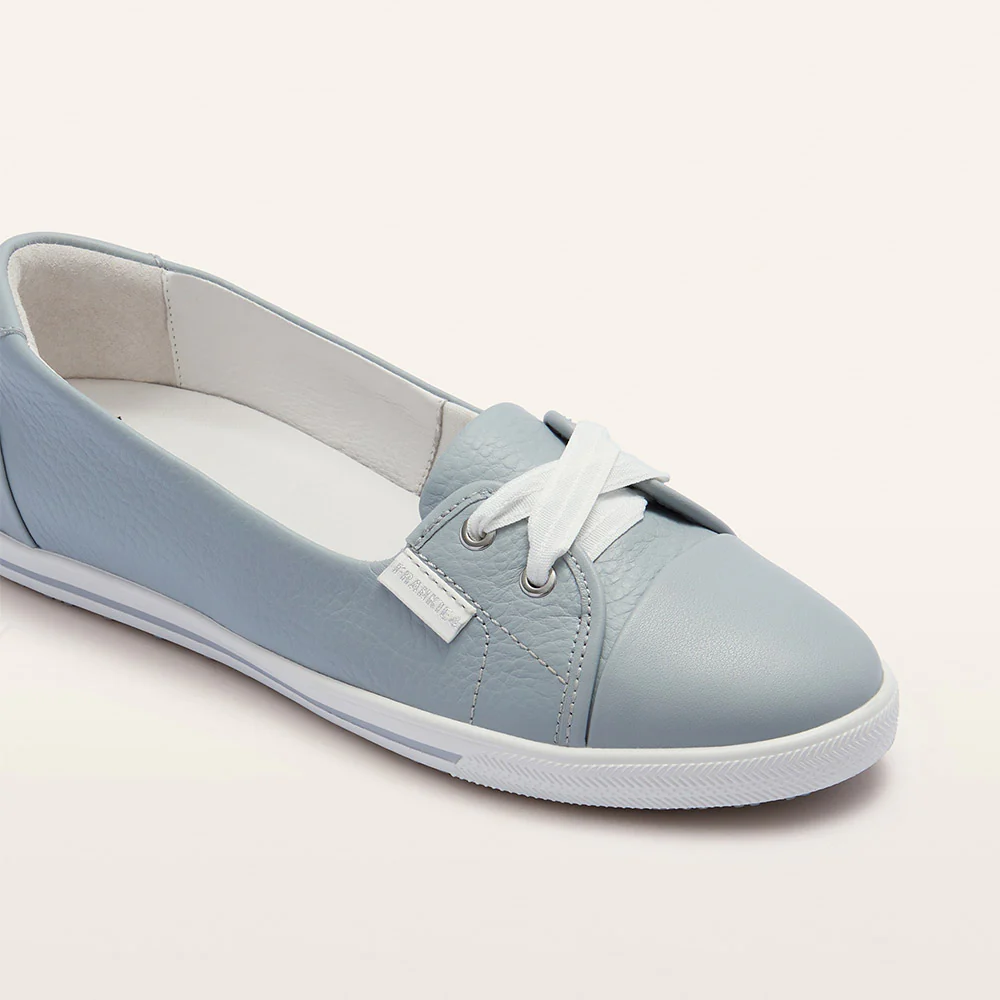 Hannah III Bluish Tumbled