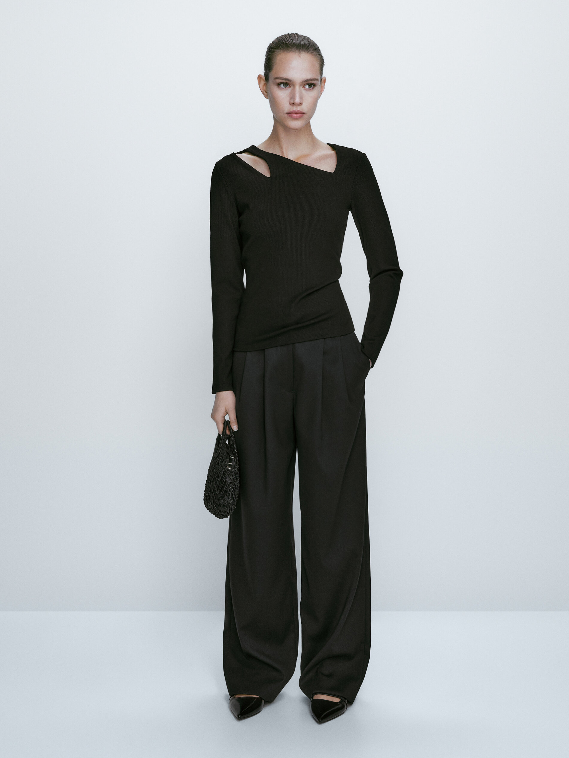 Camiseta cut out canalé - NEGRO