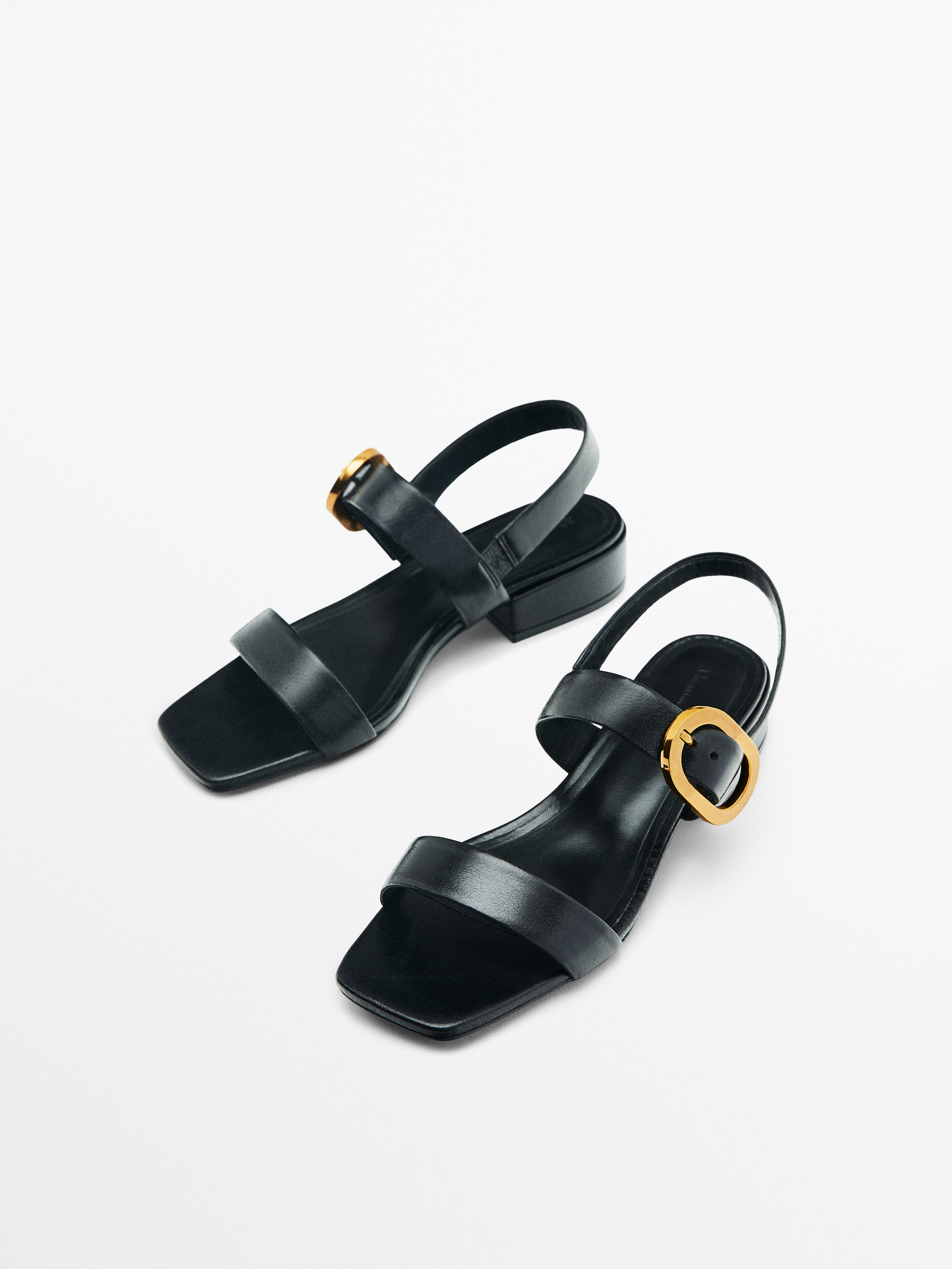 Sandalia tacón piel detalle hebilla - NEGRO