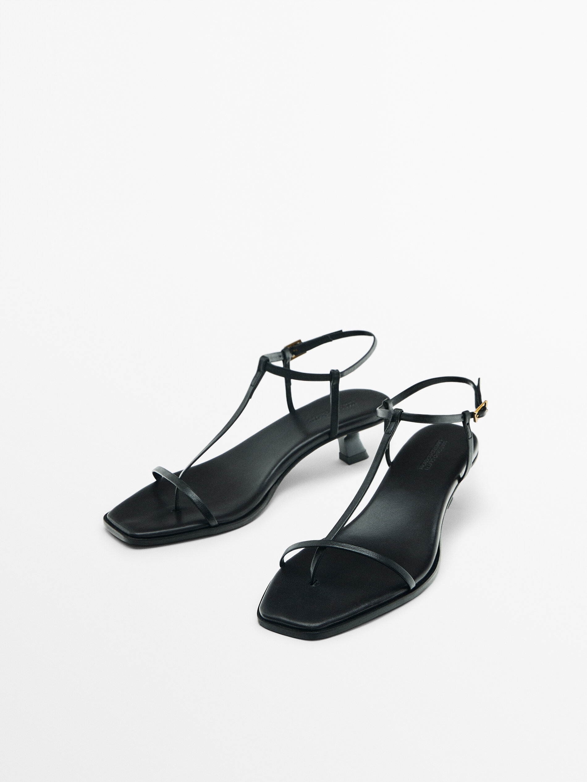 SANDALIA TACÓN TIRAS LIMITED EDITION - NEGRO