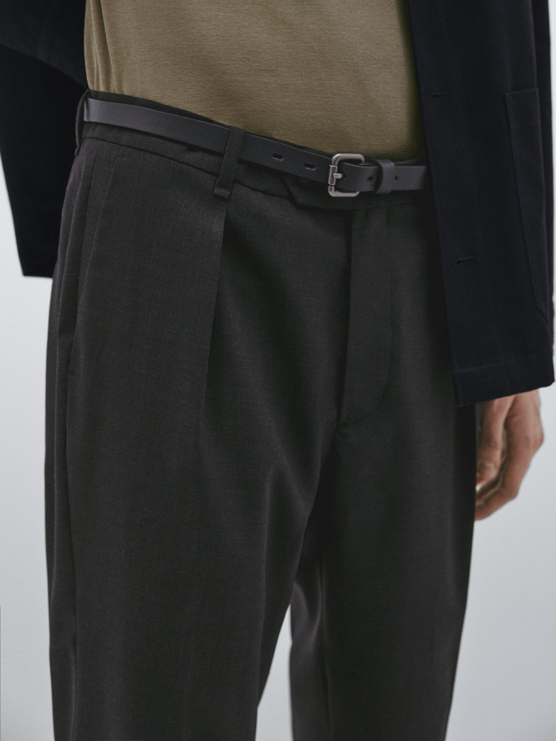 Pantalón pinzas canvas tapered fit -Studio - MARENGO