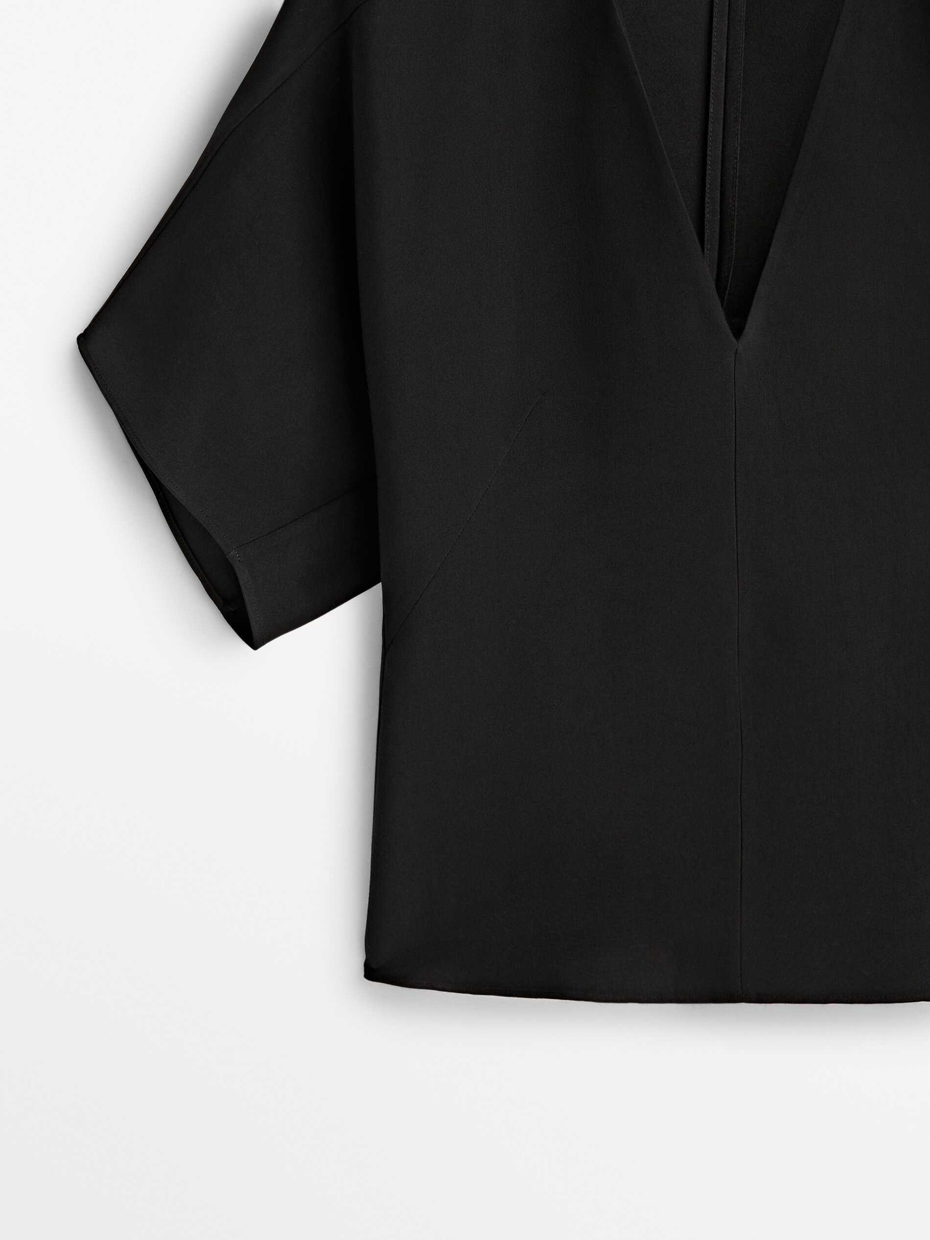 Cuerpo negro escote pico - NEGRO