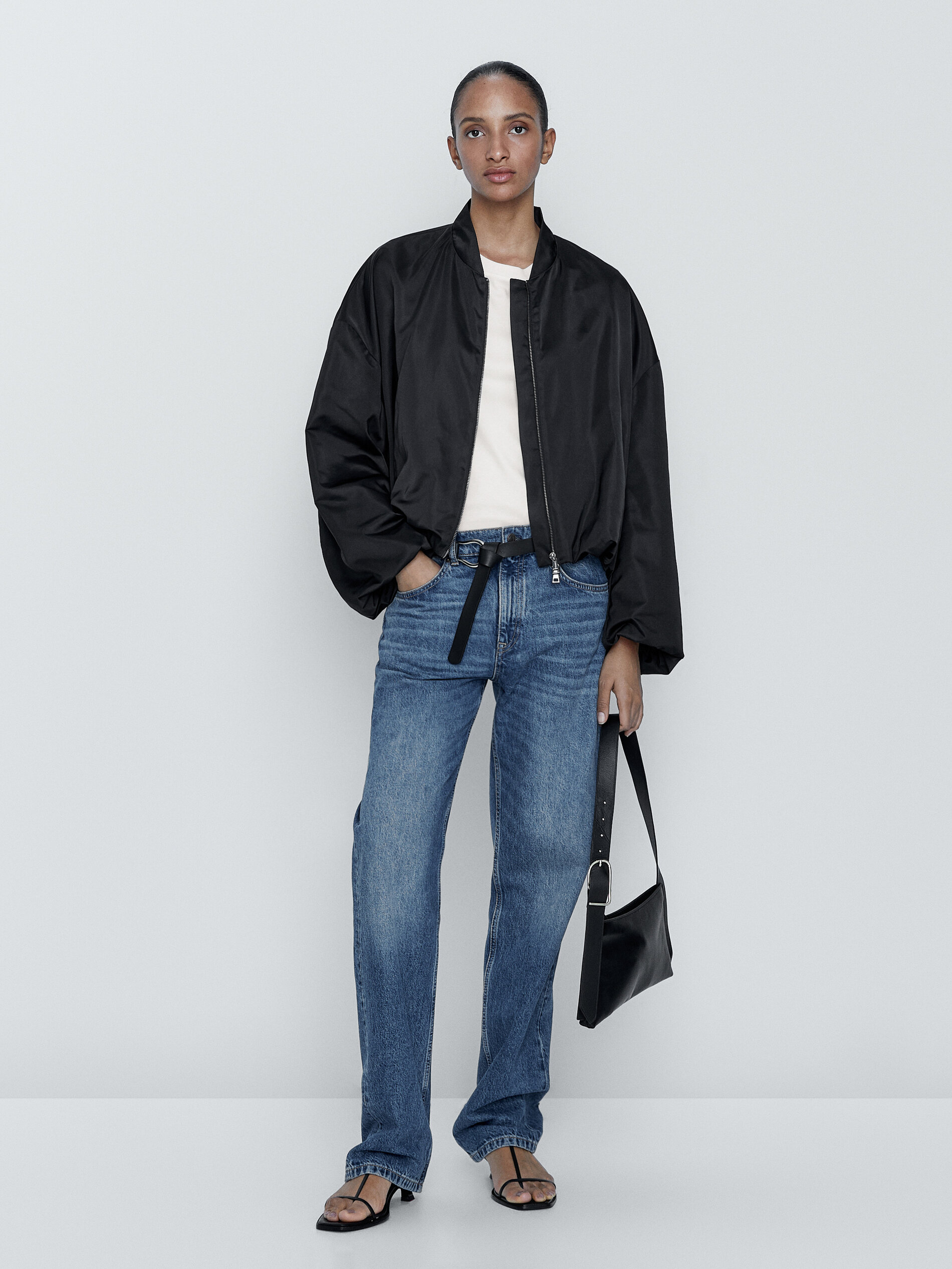 Chaqueta bomber manga volumen - NEGRO