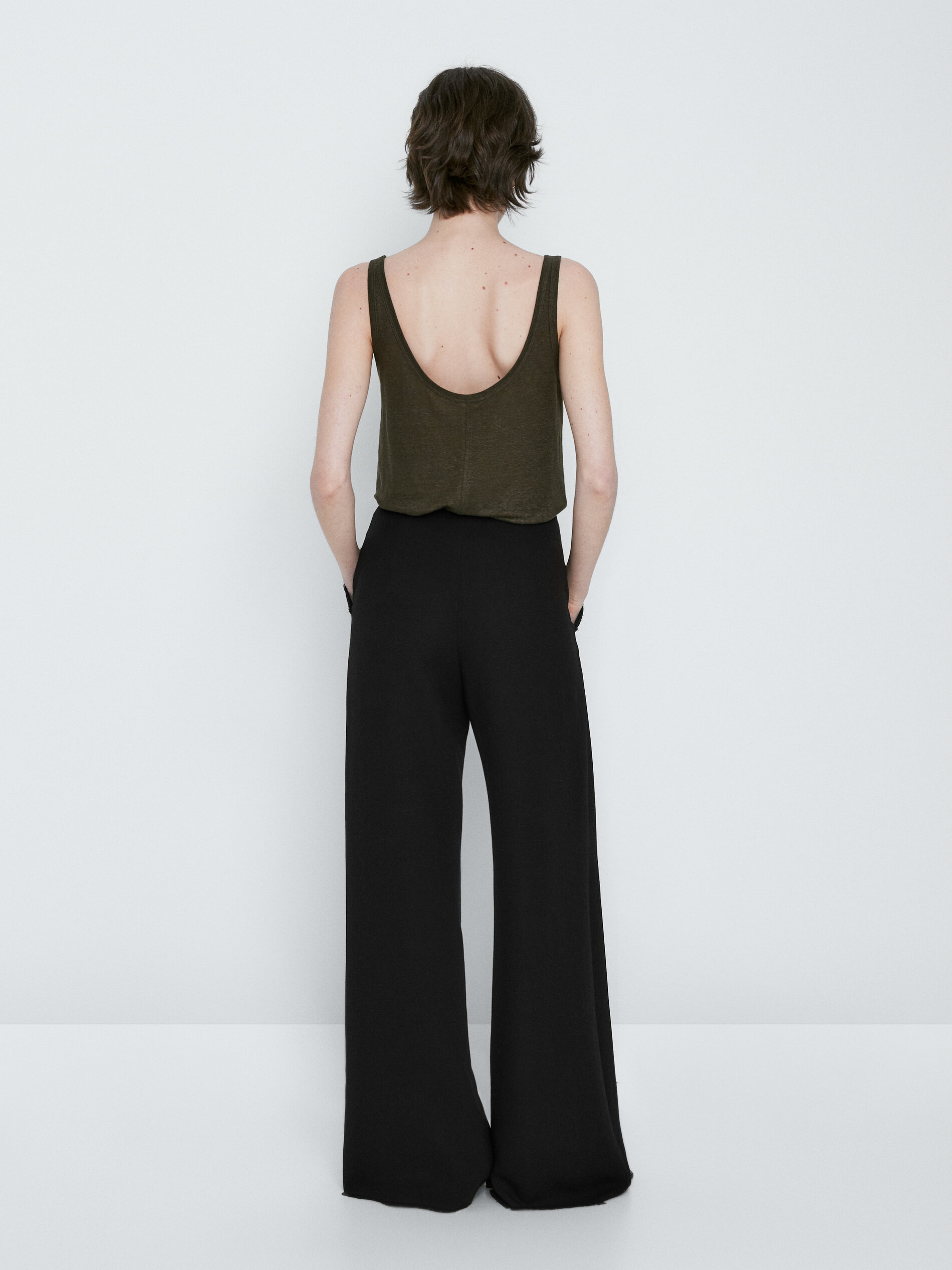 Pantalón negro pinzas desflecado - NEGRO