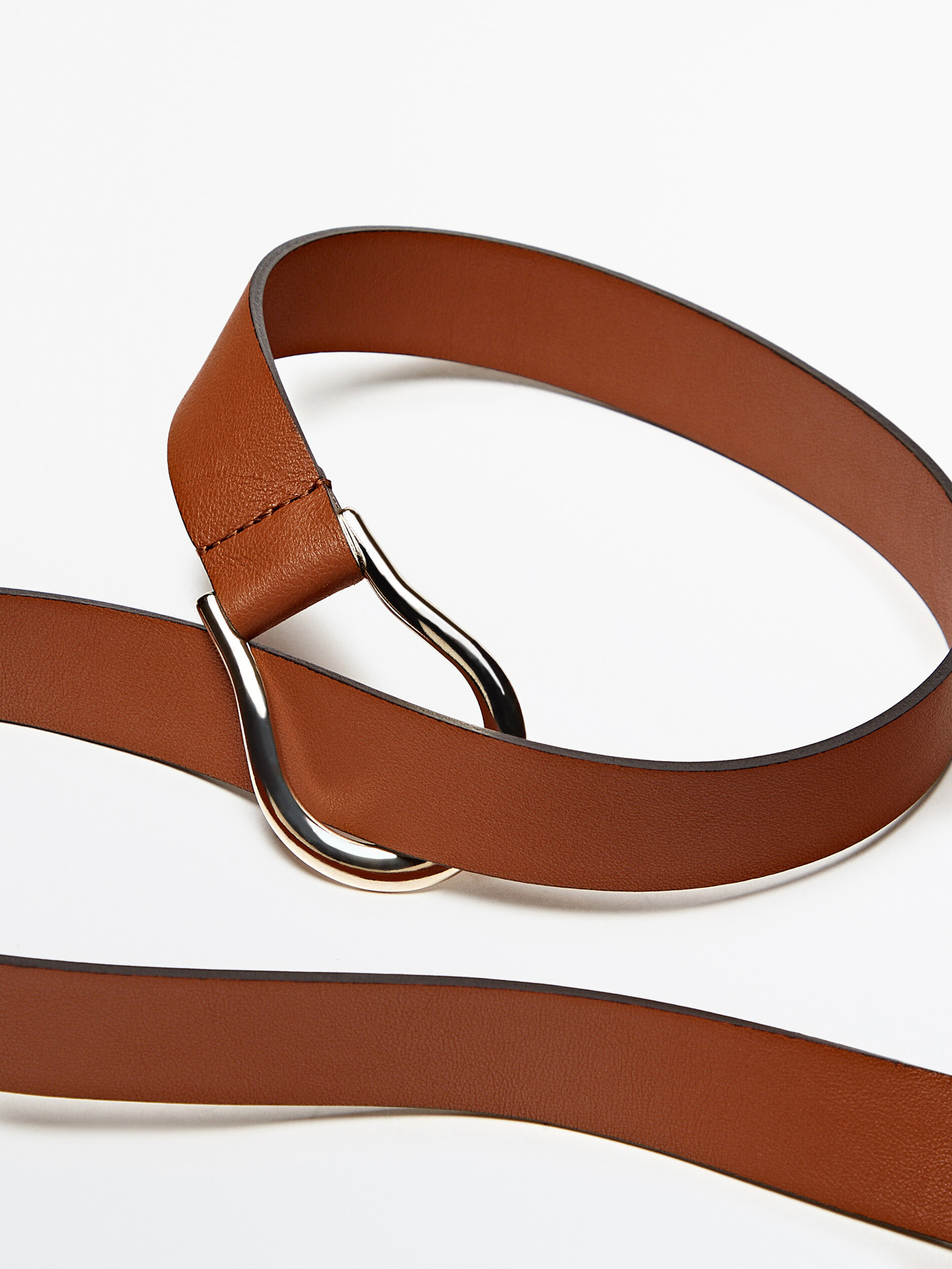 Cinturón largo de piel - CUERO