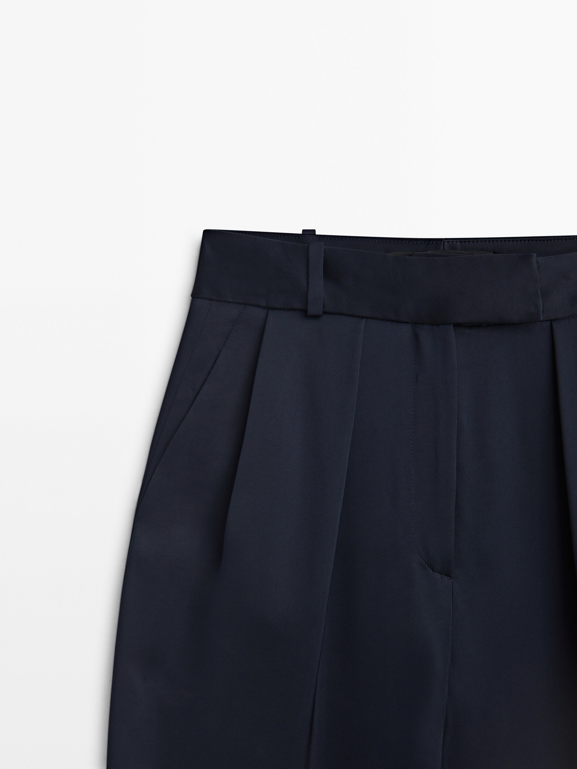 Pantalón fluido satinado pinzas -Studio - AZUL MARINO